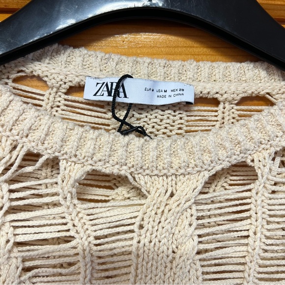 NWOT ZARA Women Long Sleeve Cable and Ladder Stitch Crop Knit Sweater SZ M Beige - Picture 3 of 6